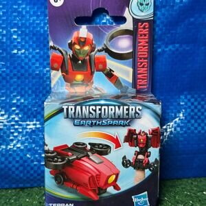 Hasbro Terran Twitch Transformers EarthSpark Series